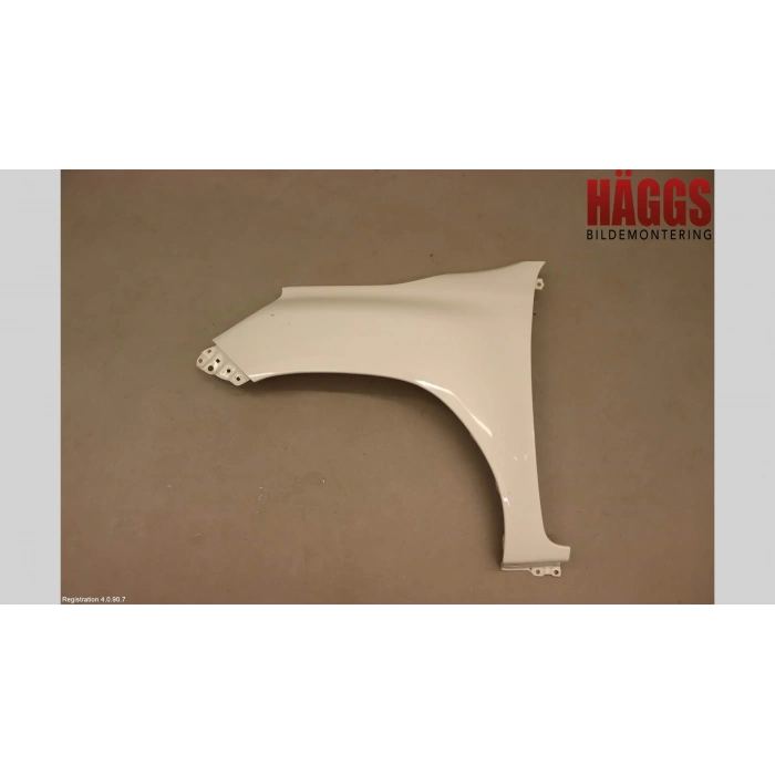 Çamurluk Hilux 2015-2019 Deliksiz Ön Sol (Oem No:53812Kk030)