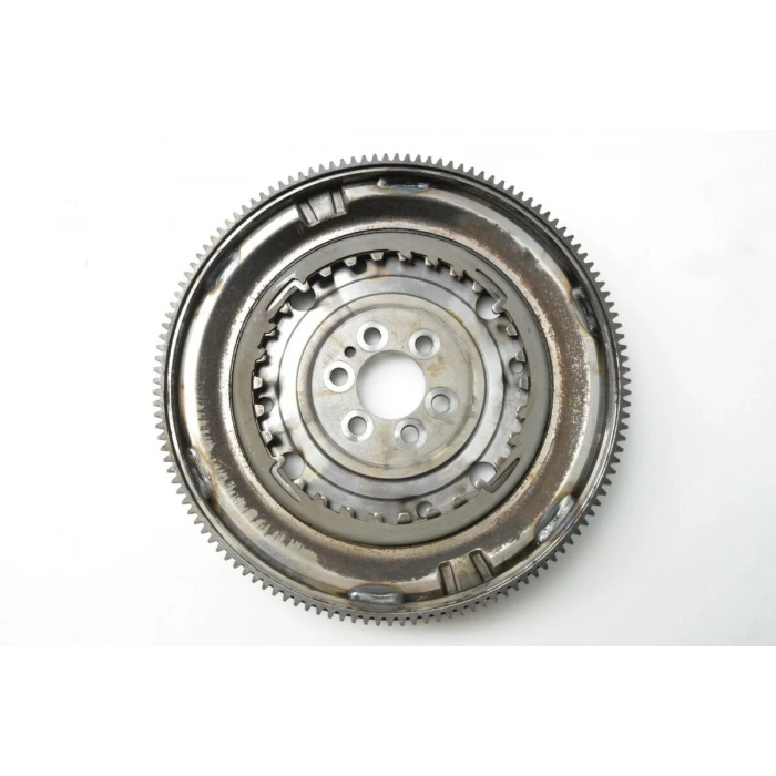 Vw Golf6-Jetta-Passat-A3 Cavd-Cnwa-Cthd 1,4 Tsı 2010- Volan (Otomatik) (Oem No:04E105266B)