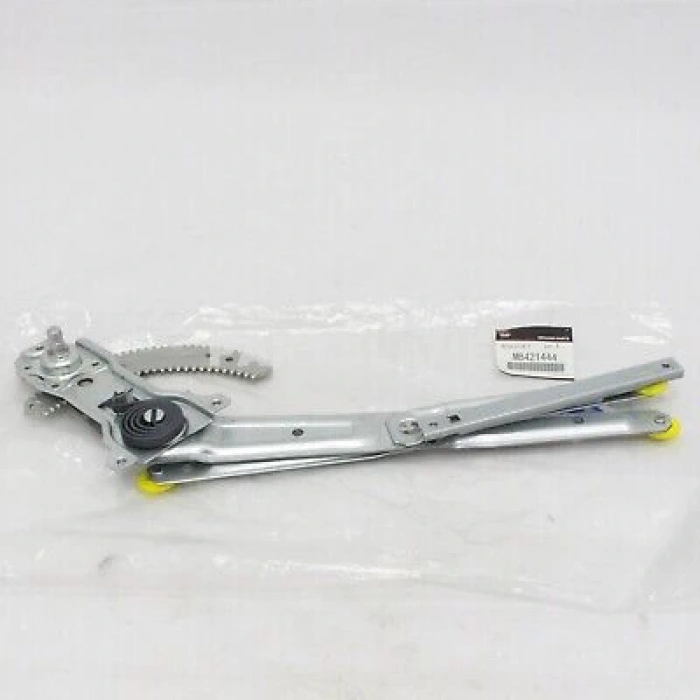 Cam Krikosu L300 Manuel   87-1998 Sağ (Oem No:Mb421444)