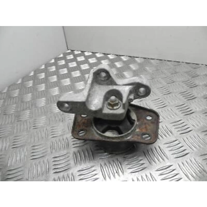 Takoz Motor Colt 2003-2008 Sol (Oem No:Mr961613)