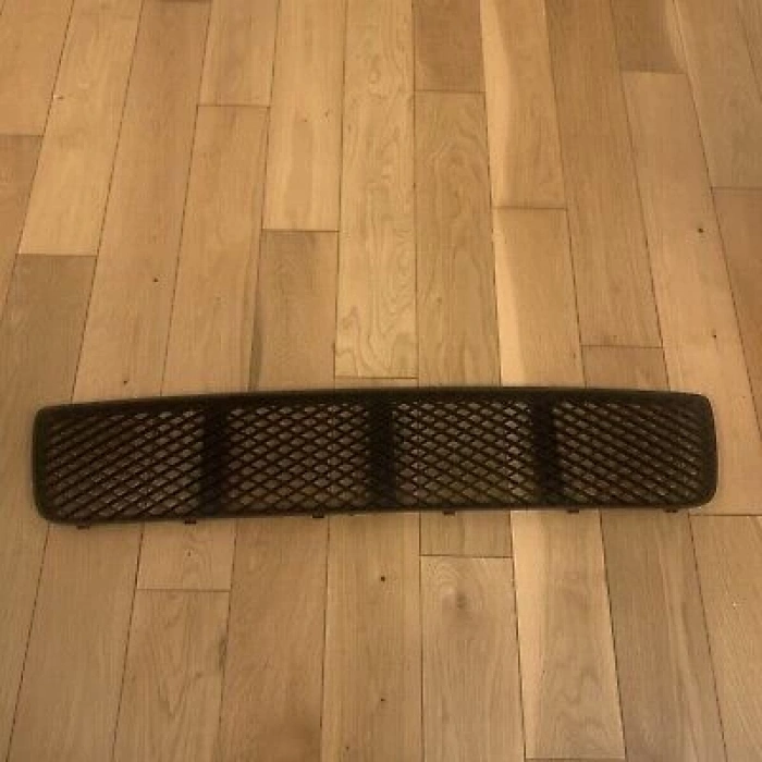 Tampon Panjurusı Polo 2000-2001 Ön Orta (Oem No:6N0853677F)