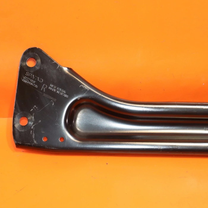 Volvo Xc40  2019- Denge Kolu Arka Sağ  (Oem No:32221936)