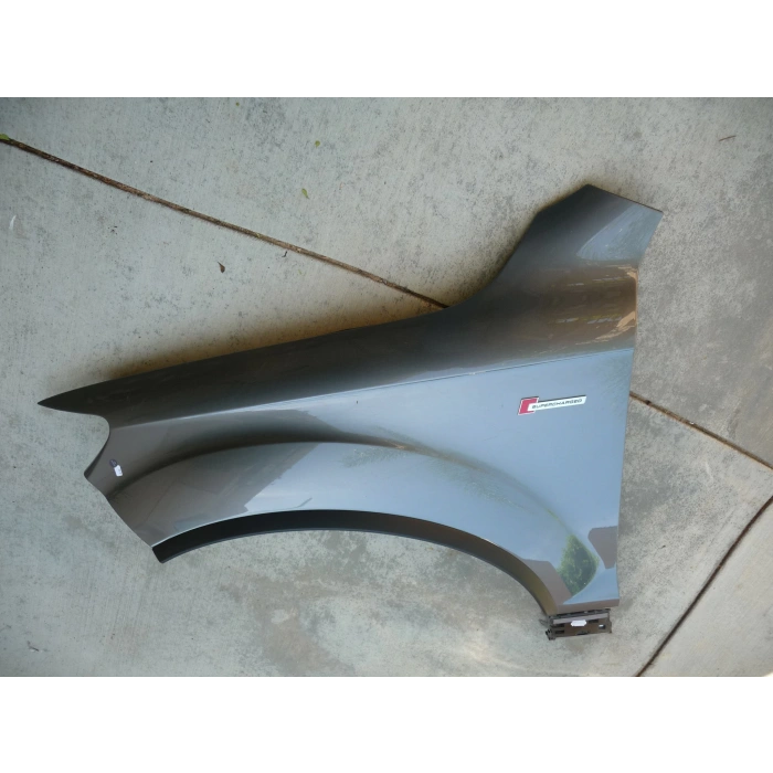 Audi  Q7  2006-2014  Ön Çamurluk Deliksiz Sol (Çelik) (Oem No:4L0821101)