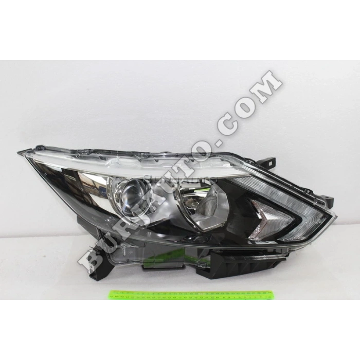 Nissan Qashqai- J11- 2014-2016 Far Lambası Sağ Elektrikli/Motorlu/Mercekli/Ledli (H7/H11)(E Marklı) (Oem No:260104Eh1A)