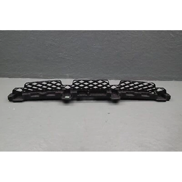 Volkswagen Cc- 2013-2017  Arka Tampon Bağlantı Braketi Orta (Bfn) (Oem No:3C8807863D)