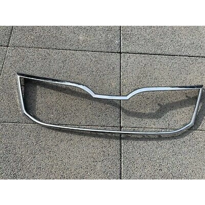 Skoda Octavia- 2017-2019  Ön Panjur Nikelaj Çıtası (Tw) (Oem No:5E0853761C)