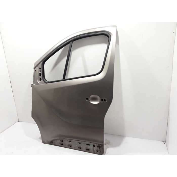 Renault Trafic- 3- 2015-2021  Ön Kapı Komple Sol (Oem No:801011024R)