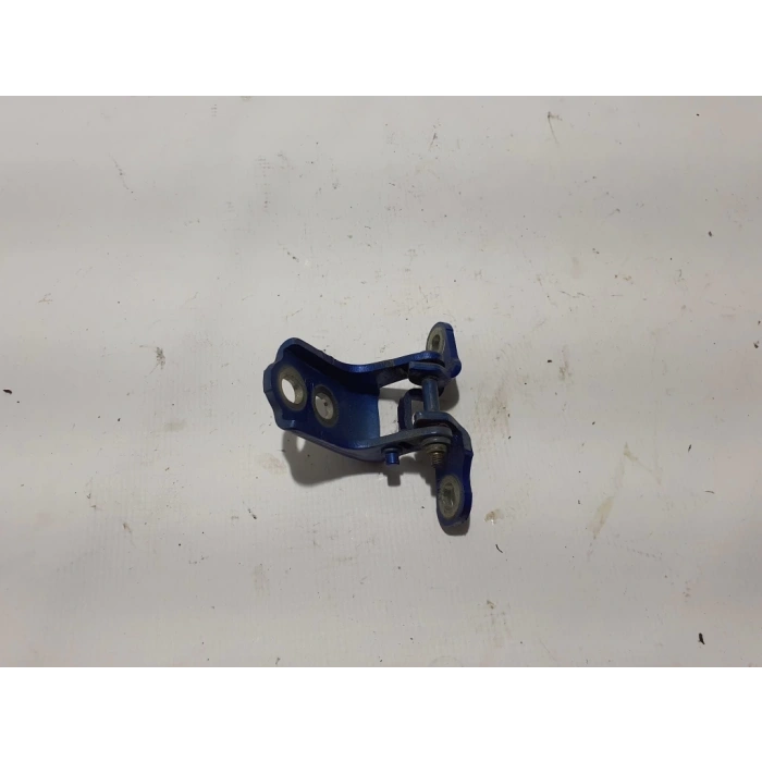 Renault Clio- 5- Hb- 2023-2024  Ön Kapı Üst Menteşesi Sol (Oem No:804004475R)