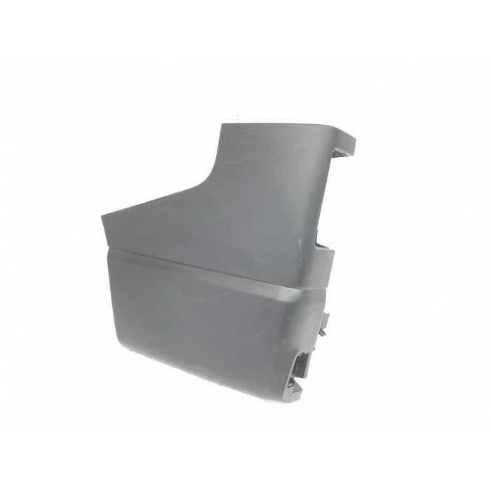 Renault Trafic- 3- 2015-2021  Arka Tampon Ucu Sol Siyah Reflektör Delikli (Tw) (Oem No:850170388R)