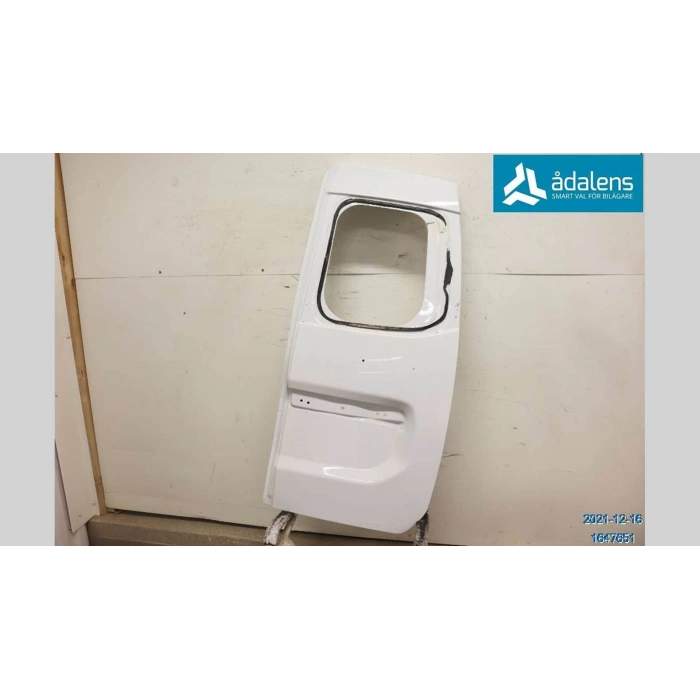 Dacia Dokker- 2013-2021  Arka Bagaj Kapağı Sağ Camsız Tip (Bfn) (Oem No:901005310R)