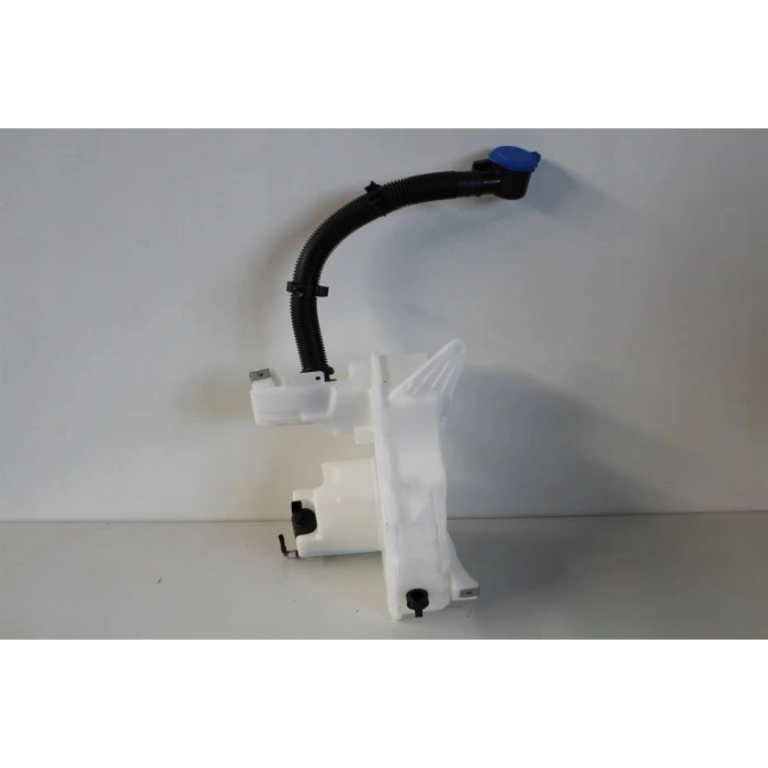 Ford Focus- Sd/Hb- 2022-2023  Ön Cam Su Bidonu/Deposu (Oem No:Jx7B17B613Bf)