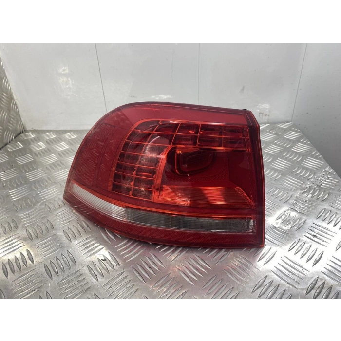 Vw Touareg 2011- Stop Lambası Dış Sol Ledlı (Oem No:7P6945207)