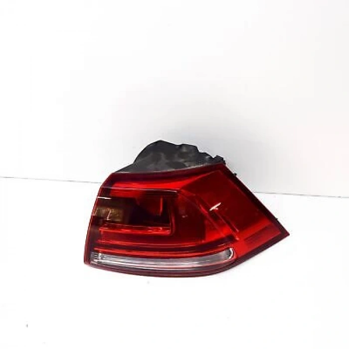 Vw Golf7 2013- Stop Lambası Dış Sağ  (Oem No:5G0945096B)