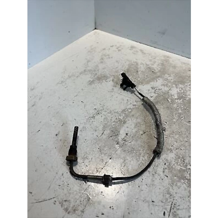 Ford Volvo S60 Iı C30/C70 Iı/S40 Iı/S80 Iı/V40 Iı/V50/V60/V70 Iıı/Xc60 I/Xc70 Iı D 5204 T2, D 5204 T3 2010- Egzoz Sıcaklık Sensörü 31303032 (Oem No:31319841)