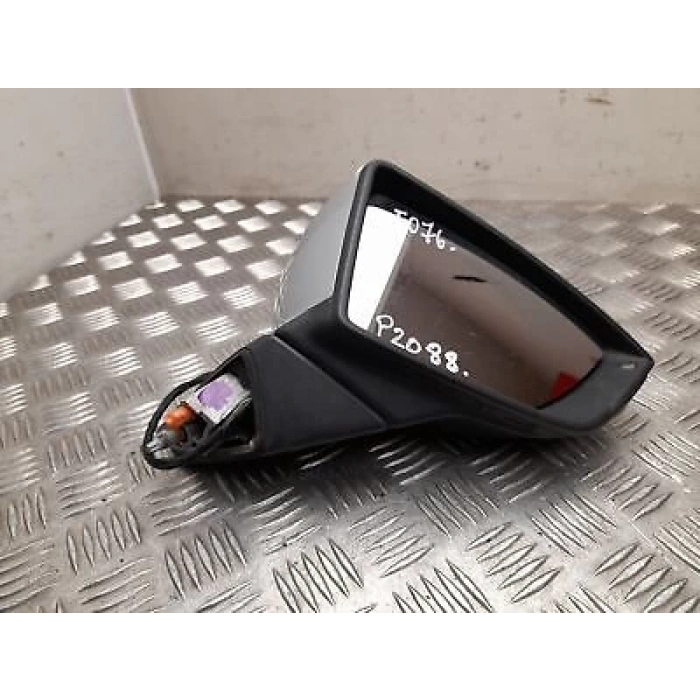 Vw Leon 2013-2016 Dış Dikiz Aynası Sol Otomatik Katlamalı - Astarlı (8 Pın) (Oem No:5F1857507P)