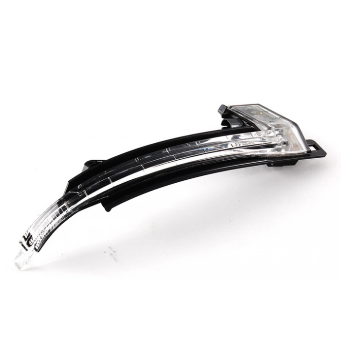 Vw  A3  A4  A6 Q3  2008  Ayna Sinyali Sağ  (Oem No:8K0949102A)