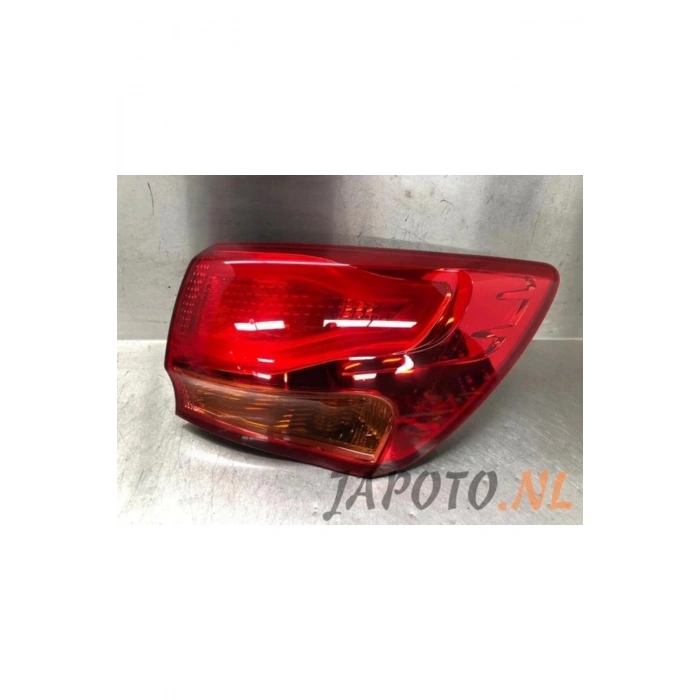 Stop Lambası Dış Sağ Sarı - Kırmızı - P21/5W/P21W Kore Ceed Sw Benzin-Dizel 2012- (Oem No: 92402A23