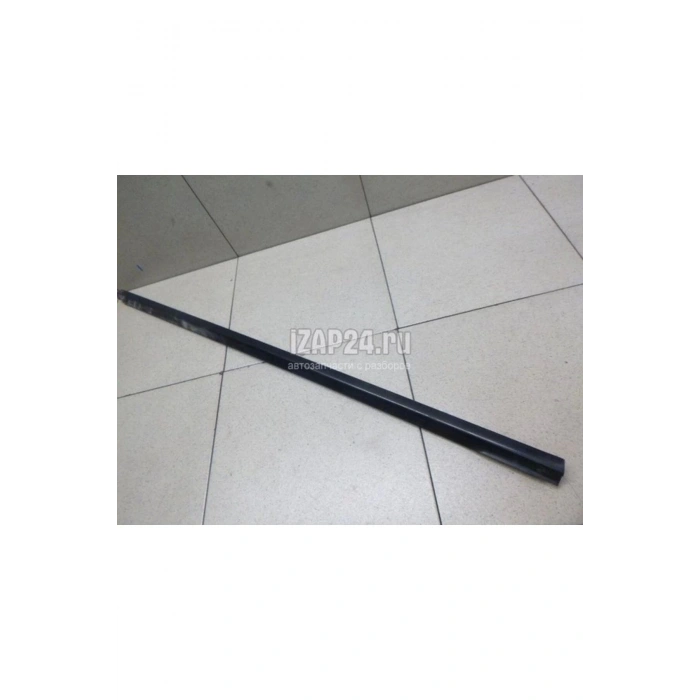 Cam Sıyırıcı Ceed Ön Kapı  2008 2011 Sağ (1 Adet) (Oem No: 82220-1H000) Tst34494