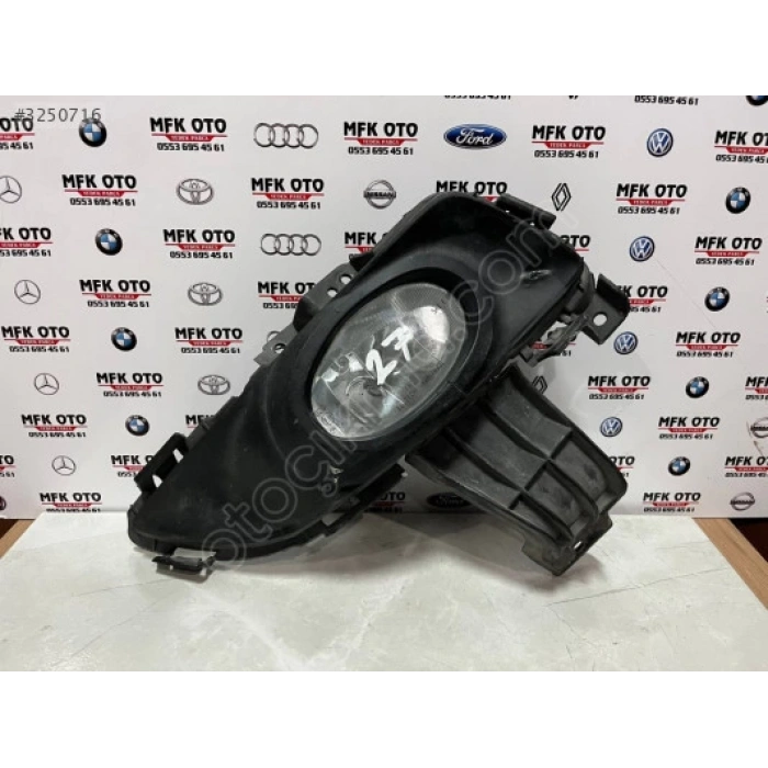 Mazda 3 Sd 2003-2006 Sis Lambası Sol  Yuvarlak Spor Tip (Çerçevesi İle Birlikte) (Famella)