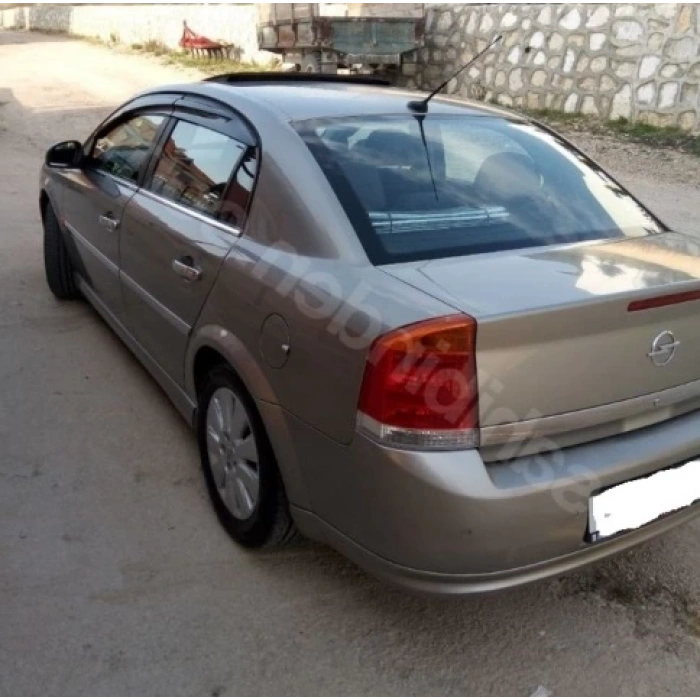 opel vectra- c- 2003-2005  stop lambası sol sarı/kırmızı/beyaz Oem No (981771796)