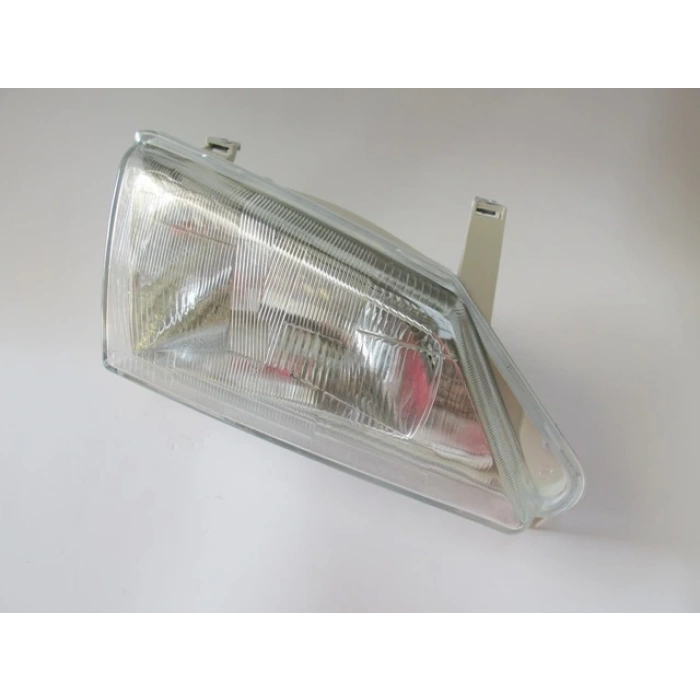 dacia solenza- 2003-2006  far lambası sağ manuel (ayfar) Oem No (6001546539)