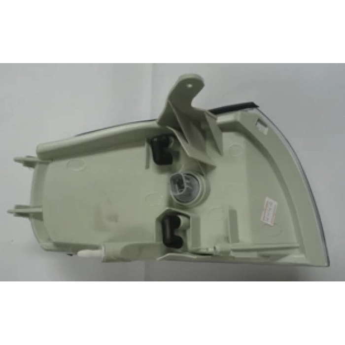 toyota camry- 1993-1996  ön sinyal sol (famella) Oem No (8162033020)