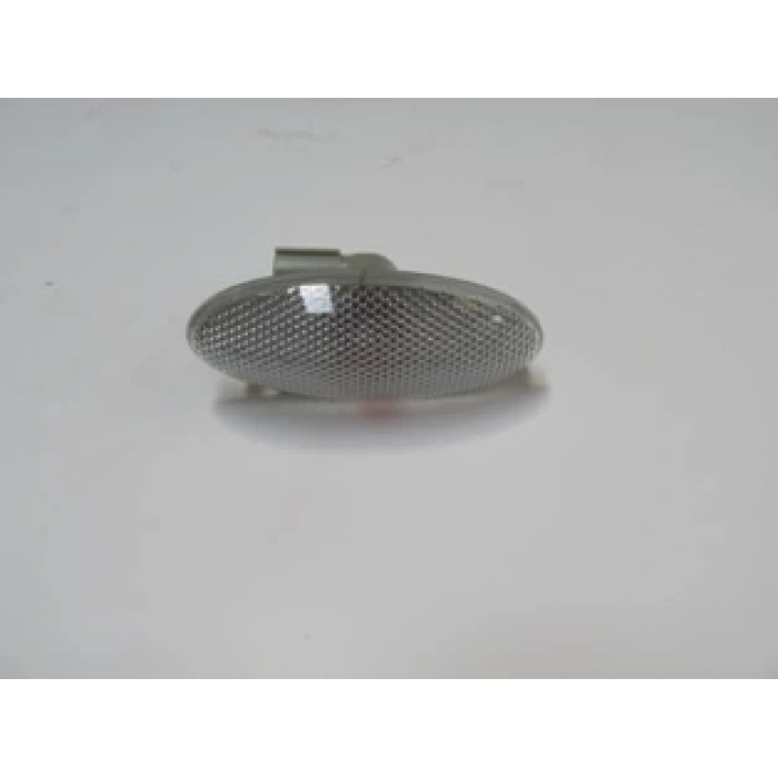 toyota auris- 2007-2010  çamurluk sinyali beyaz sağ/sol aynı (adet) (depo) Oem No (8173002080)