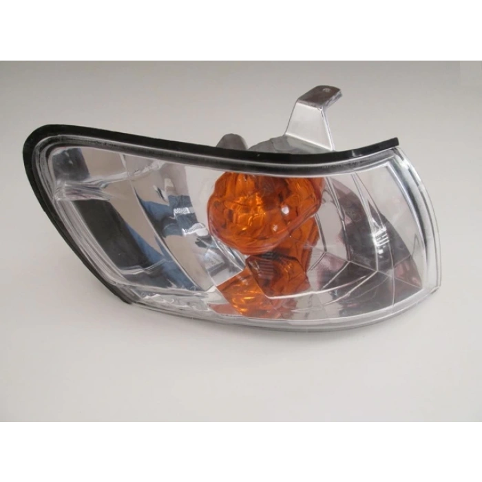 toyota corolla- ae101- 1993-1998  modıfıye ön sinyal sağ (seffaf camlı nikelajlı) (koto) Oem No (815101361009)
