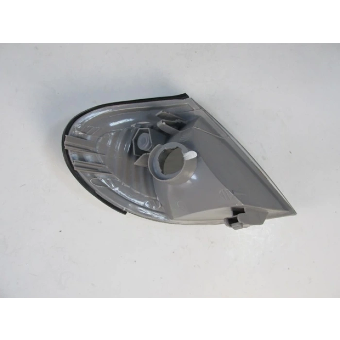 nissan almera- n16- sd/hb- 2000-2003  ön sinyal sol beyaz (h4 tıpı far ıçın uyumlu)(casp) Oem No (26135BM415)