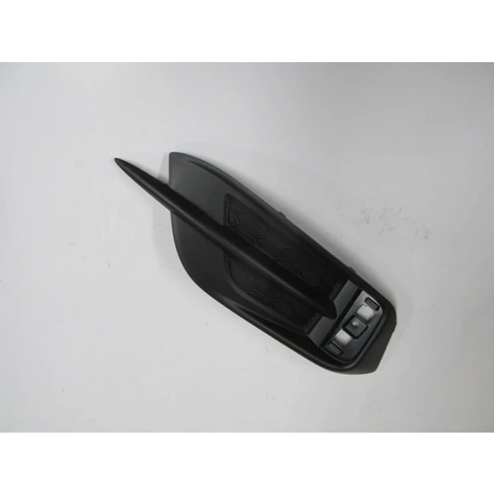 honda civic- sd- 2016-2021  arka tampon reflektör kapağı sağ (orıjınal) Oem No (71503TEAT00)