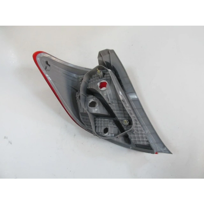 toyota yaris- 2011-2014  stop lambası sağ kırmızı/beyaz (casp) Oem No (815510D370)