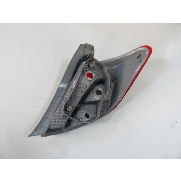 toyota yaris- 2011-2014  stop lambası sol kırmızı/beyaz (casp) Oem No (815610D370)