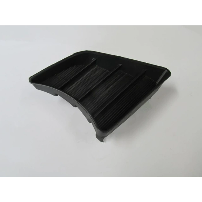 toyota hilux- pıck up vıgo- 2012-2015  arka fren lambası füme ledlı (bagaja takılan) (bfn) Oem No (815700K080)