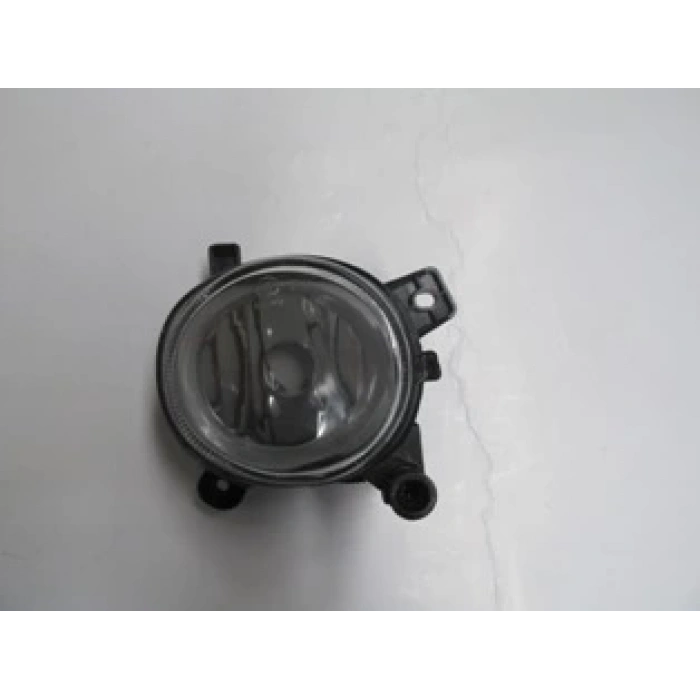 volkswagen passat cc- 2009-2012  sis lambası sağ yuvarlak (h11) (famella) Oem No (8T0941700)