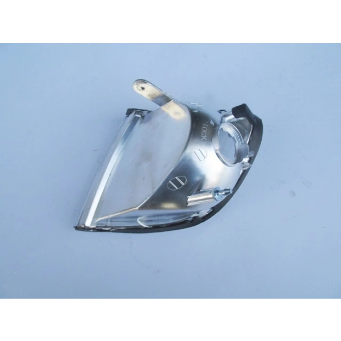 hyundai starex- minibüs- 1998-2008  ön sinyal sağ beyaz (mars) Oem No (923024A500)