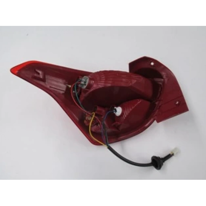 hyundai  i10   2013-2016  stop lambası sağ kırmızı/beyaz (famella) Oem No (92402B9000)