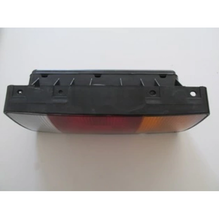 hyundai hd 72-77 kamyonet- 2000-2002  stop lambası sağ beyaz/kırmızı/sarı (famella) Oem No (924204F030)