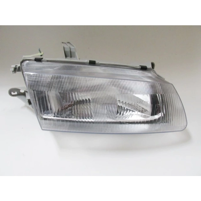 mazda 323- famılıa- 1995-1997  far lambası sağ manuel 1.8cc (h4) (dj auto) Oem No (BC5B51030)