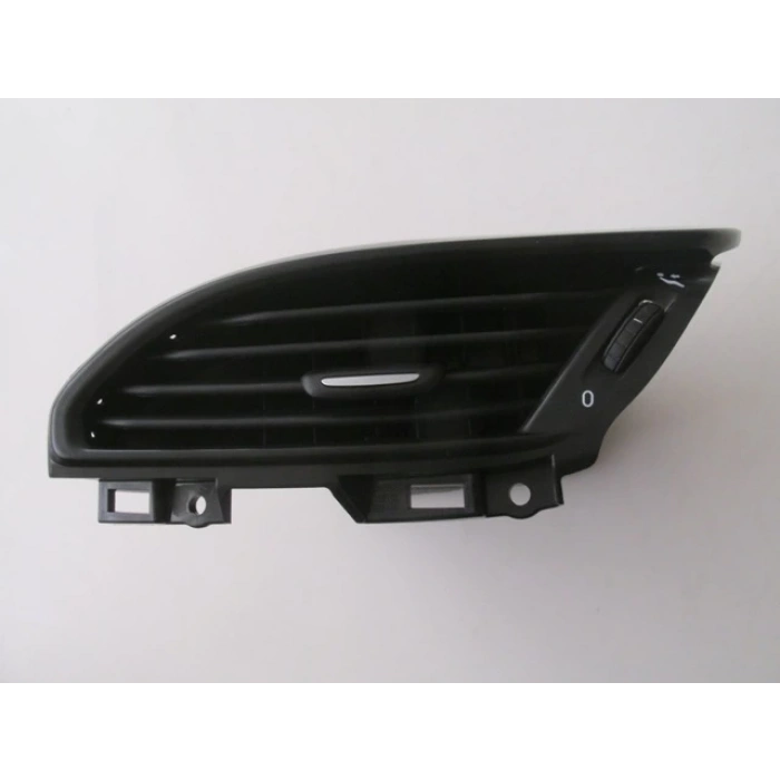 fiat egea- sd/hb/sw- 2015-2020  ön gögüs köse üfleme petegı sağ (dıfızör) Oem No (735601327)