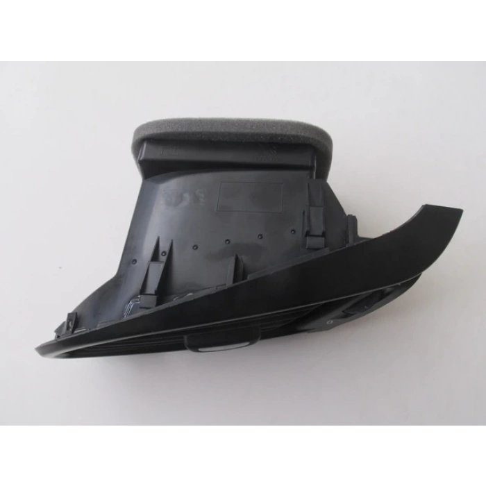 fiat egea- sd/hb/sw- 2015-2020  ön gögüs köse üfleme petegı sağ (dıfızör) Oem No (735601327)