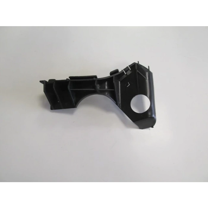 toyota corolla- zze121- 2002-2006  ön tampon braketi sağ plastik Oem No (5211502050)