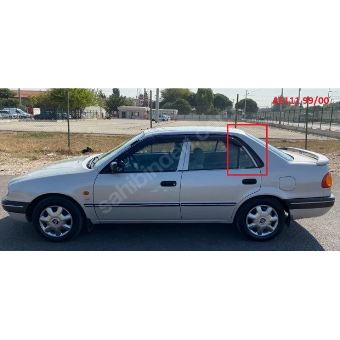 toyota corolla- zz111- 2000-2002  arka kapı çıtası (arka) sağ/sol set Oem No (7505612190)