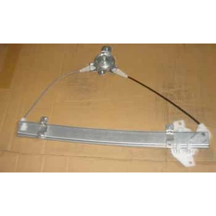 hyundai accent- 1995-1997  ön cam krikosu sağ manuel (hushan) Oem No (8240222000)