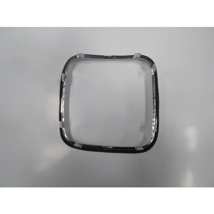 bmw 5 serı- 5 serisi- 88-1993  ön panjur çerçevesı sağ nikelajlı (tyg) Oem No (51131973898)