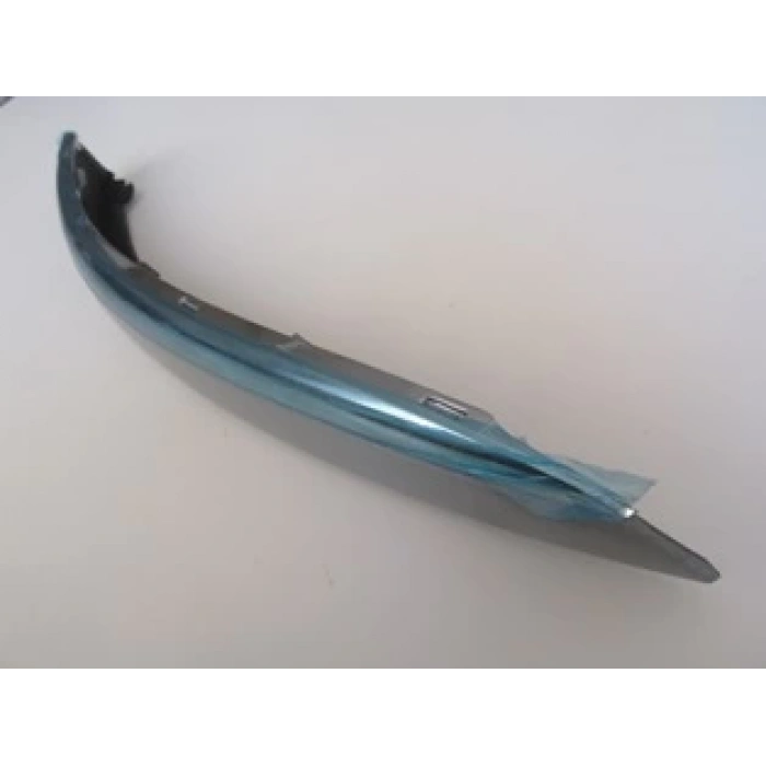 volkswagen jetta- 5- 2006-2010  sis lamba kapağı üst bandı sağ grı (nikelajlı) Oem No (1K08072442ZZ)