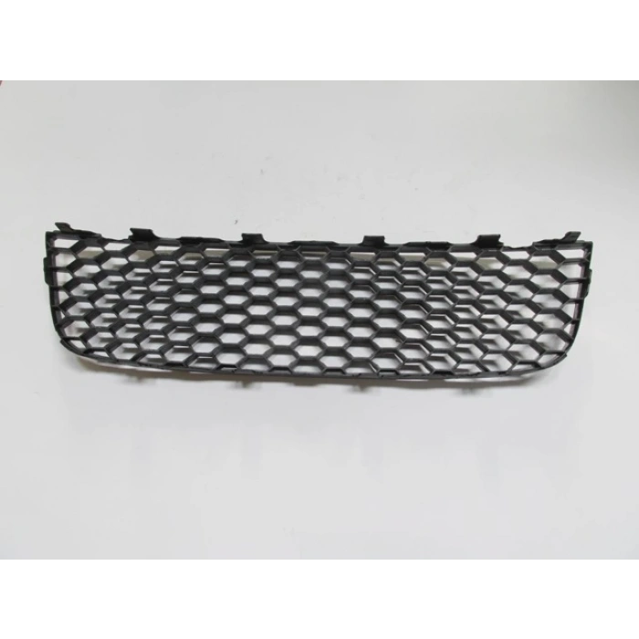 volkswagen jetta- 5- 2006-2010  ön tampon panjuru orta sıyah (gtı)(tüv) (tyg) Oem No (1K0853677B9B9)