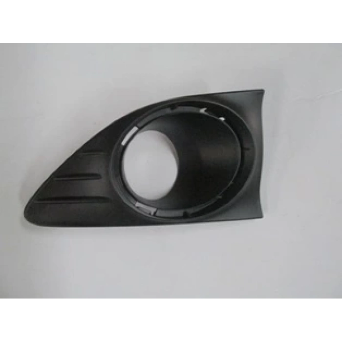 Renault Symbol 2013-2016 Sis Lamba Kapağı Sağ Yuvası Nikelaj Delikli) (Oem No (261528359R))
