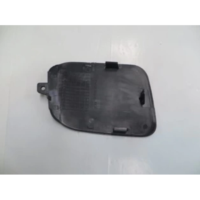 audi  a3  2004-2005  arka tampon çeki demirri kapağı grı astarlı 5 kapı (tw) Oem No (8P4807441GRU)