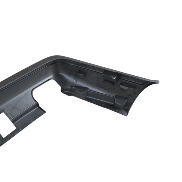 bmw 5 serı- 5 serisi- 88-1995  arka tampon sıyah (kendınden bantlı/çeki demirri kapaklı) (m-tech/m5) Oem No (A51122230383S1)