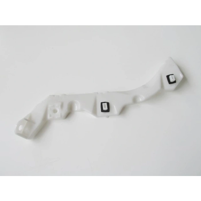 mazda 6- sd- 2003-2006  arka tampon braketi sol plastik (bfn) Oem No (GJ6A502J1E)